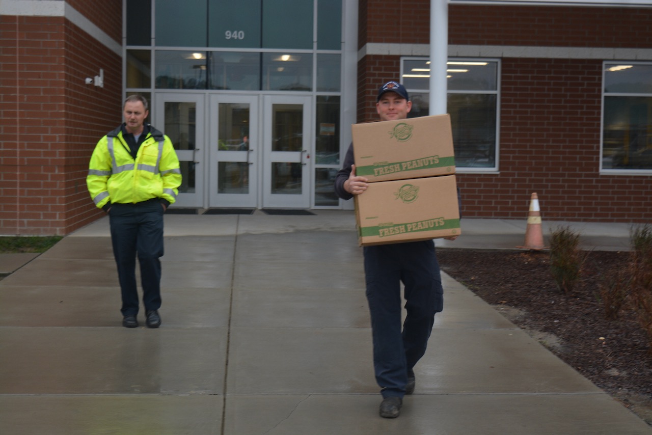 RRSpin - Manning students collect stuffed animals for RRFD