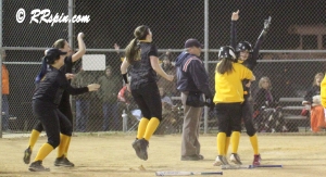 Lady Jackets win a nail biter in bottom of seventh